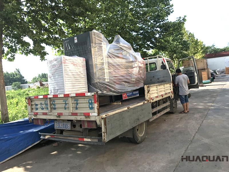 山東省臨沂市的一臺(tái)HQ400GF立柜四保護(hù)柴油發(fā)電機(jī)組發(fā)貨了，6.28